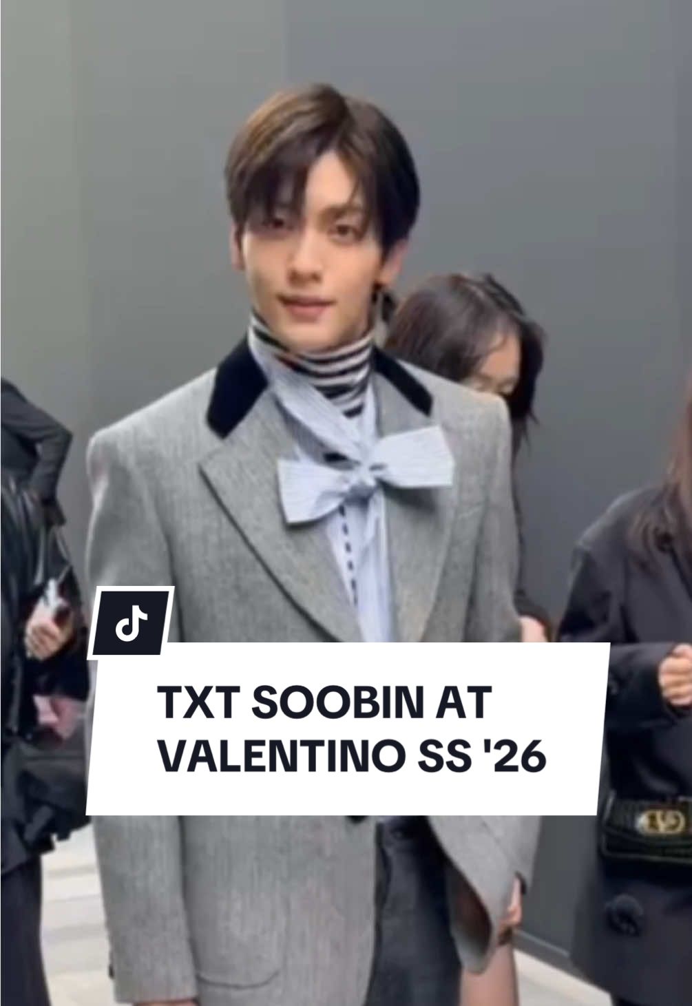 @TOMORROW X TOGETHER #SOOBIN at @Valentino SS '26 Show 🩶 #TXT #txt_bighit_official #txtedits #txtsoobin #수빈 #kpop #kpopedit #kpopfyp #txtedit #Valentino #SS26 #FZINE 