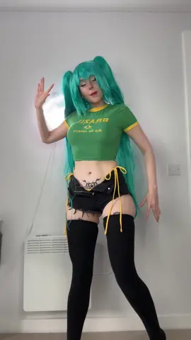 Was obsessed with this song  #levanpolka #hatsunemiku #cosplay #fypツ #brazilmiku 