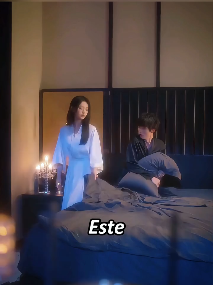 Este playboy se enamora gradualmente de su esposa agente secreta. #parati #dramatiktok #shorts #peliculas #resumendramas #viral #fyp #minidrama #movie #dramas #drama #playboy