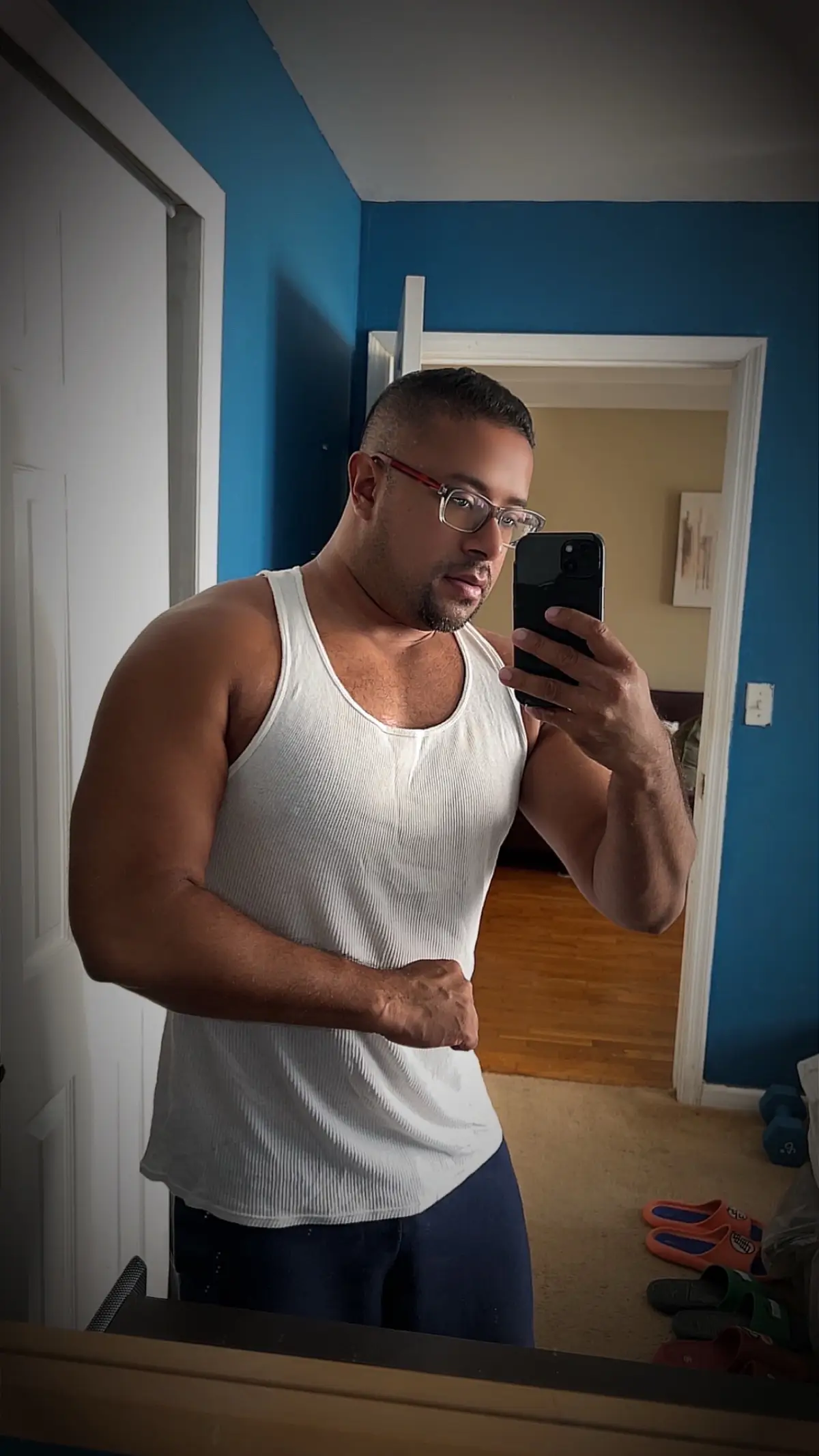 Enjoying this warm FALL weather we’re having, wishing it will never end🍂🍁🍂. Taking the day to rest and relax but first, a quick Sunday Fkex for y’all 💪🏽😜 stay beautiful my peeps! #GRIND  #muscle #workout #workoutmotivation 