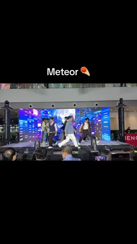 Meteor  🙂 #BENCHxHORI7ONFanSignEvent #HORI7ON #호라이즌 @HORI7ONofficial 