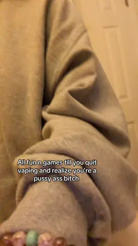 I can’t help but laugh at myself why am I crying over a vape anyways two days nic free let’s go ladies 