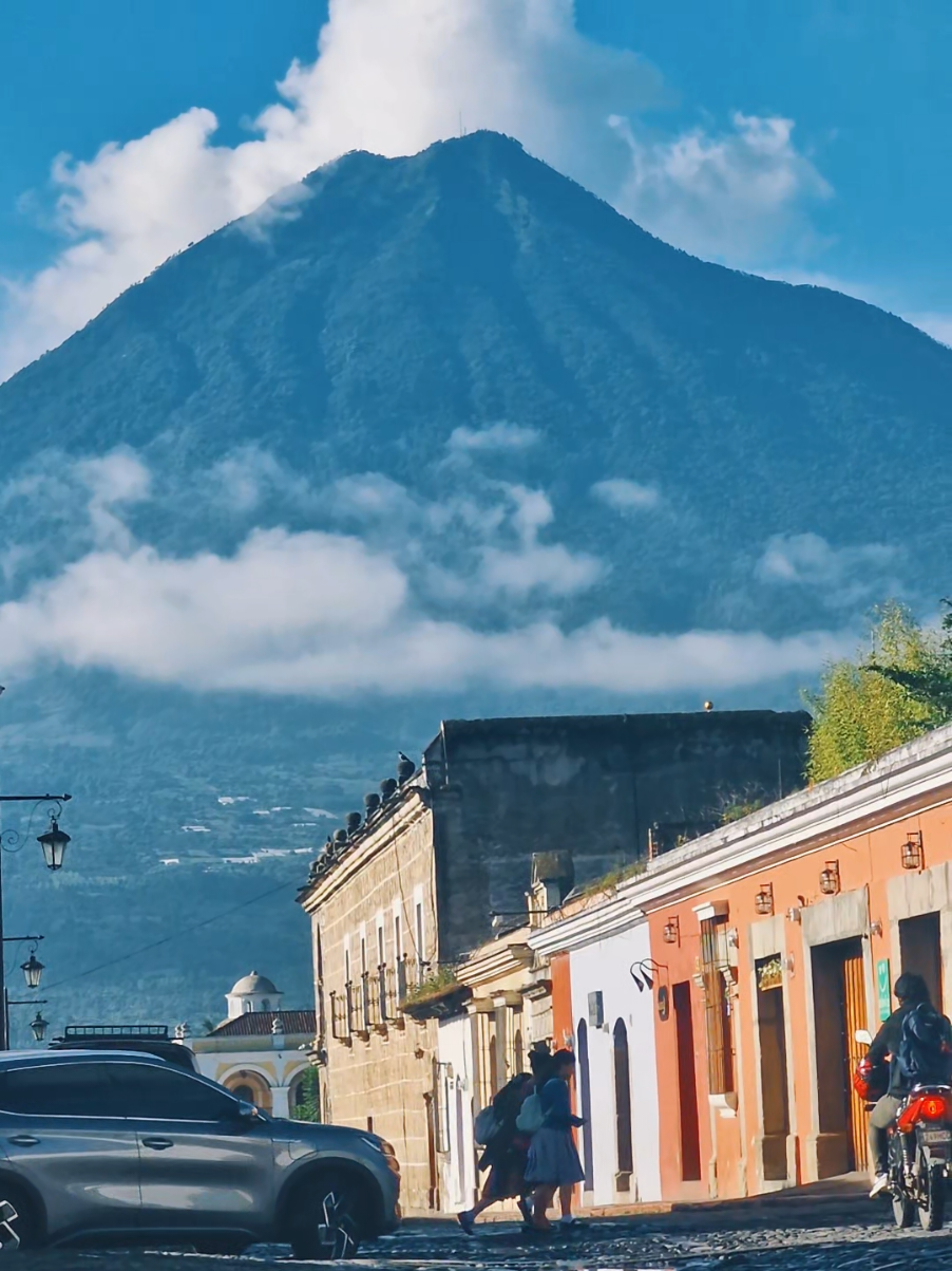 Yo no elegí nacer en Guatemala simplemente tuve el Honor.   Antigua Guatemala Sacatepequez Guatemala.  #antiguaguatemala #antigua #guatemala #pueblo #viral2025 