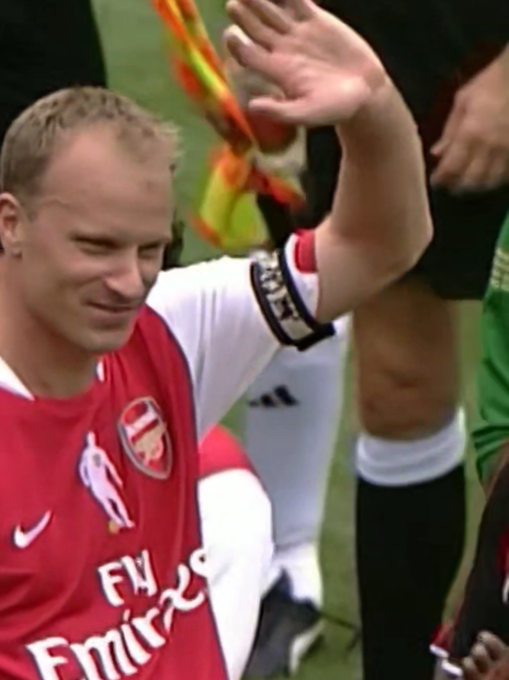 #bergkamp #arsenal #skills #fyp 