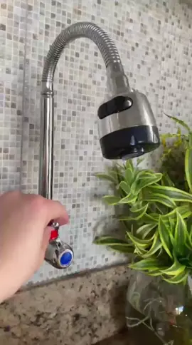 Inox Prata Torneira Com Chuveiro Com Rotação De 360° Cozinha Luxo Parede Promoção *LINK NOS COMENTÁRIOS* ##torneira##chuveiro##cozinha##rota