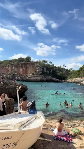 Plaza Cala S’Almonia🌊 #mallorca #spain #travel 