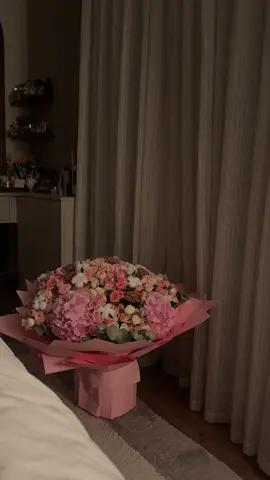 كل دا ليا اناا 💕💕🤍
ِ
ِ @rareflowers_rg 
ِ كود خصم ار جي فلاور : Jod   #fyp #rgflower #flowers #ورد #بوكيهات_ورد 