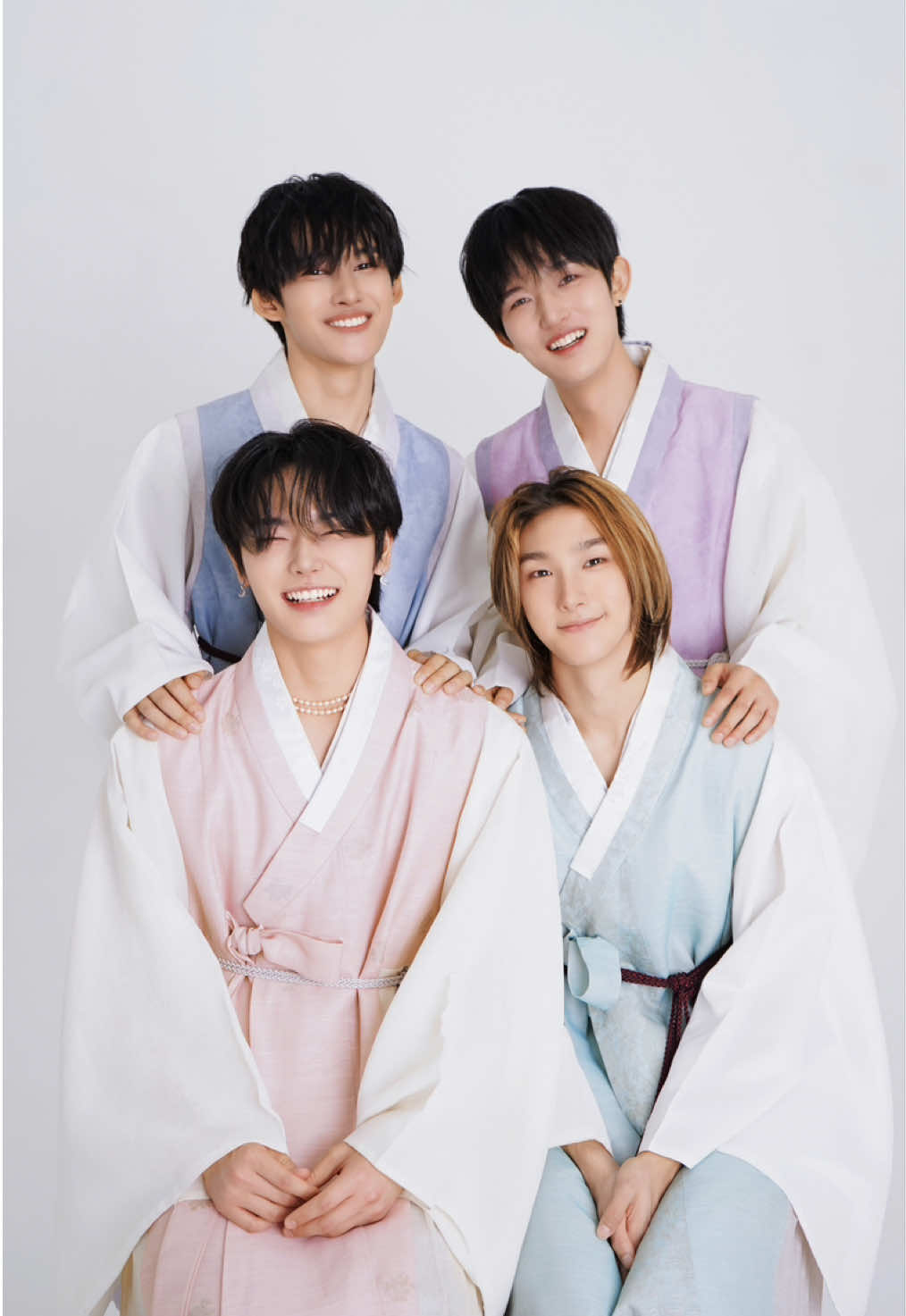 💌 From. 1VERSE 💌 .⋆˚. 🌕 행복한 추석 보내세요! Happy Chuseok! 🌕.⋆˚. #1VERSE #유니버스 #추석 #CHUSEOK