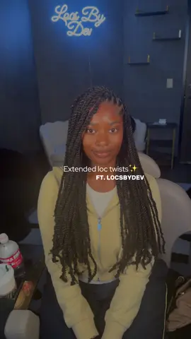 My Extended loc styles always come out seamless 🤌🏾 ✨ October books are open! See you soon • • • • • • #CapCut #houstonloctician #houstonlocsalon #locsbydev #travelingloctician #houstonhairstylist #dallasloctician #womenwithlocs #womenlocstyles #locstylesforwomen #phillyloctician 