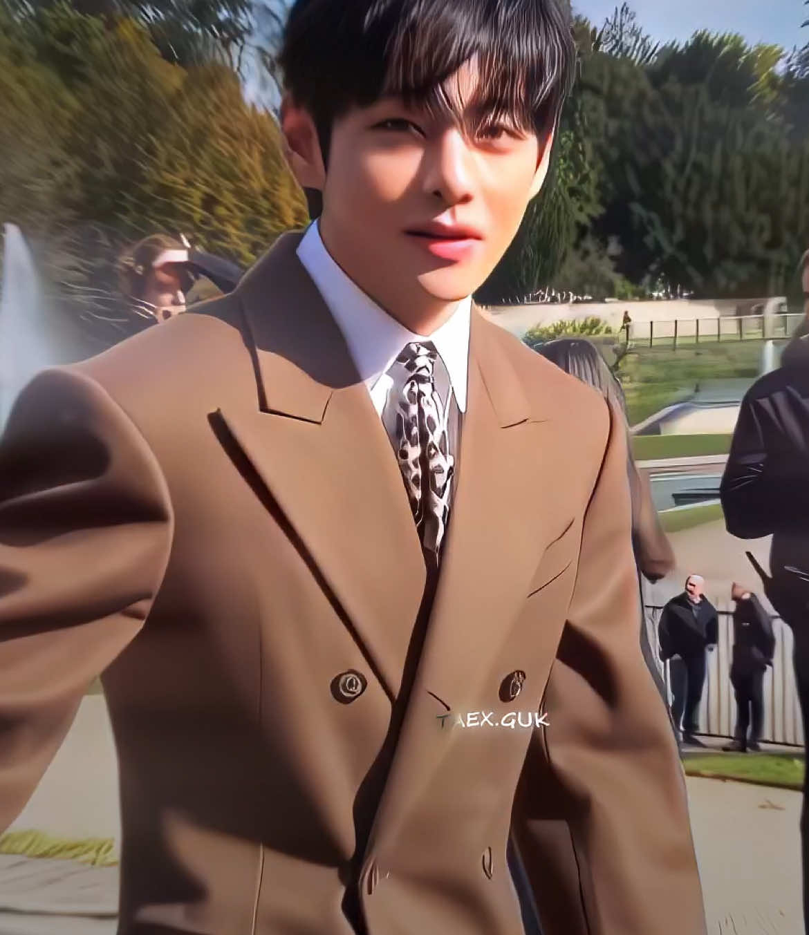 how taehyung in paris makes me feel | ac: @daemaudios cover by @Yihao Xing  || #bts #taehyung #edit #kpop #fyp 