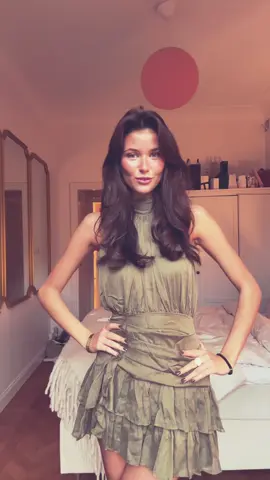 This dress😍🍁🧡  (Pr) @Feeling Friday 