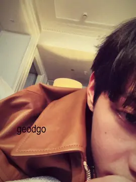 late night talking with my bf #kimtaehyung #taehyung 