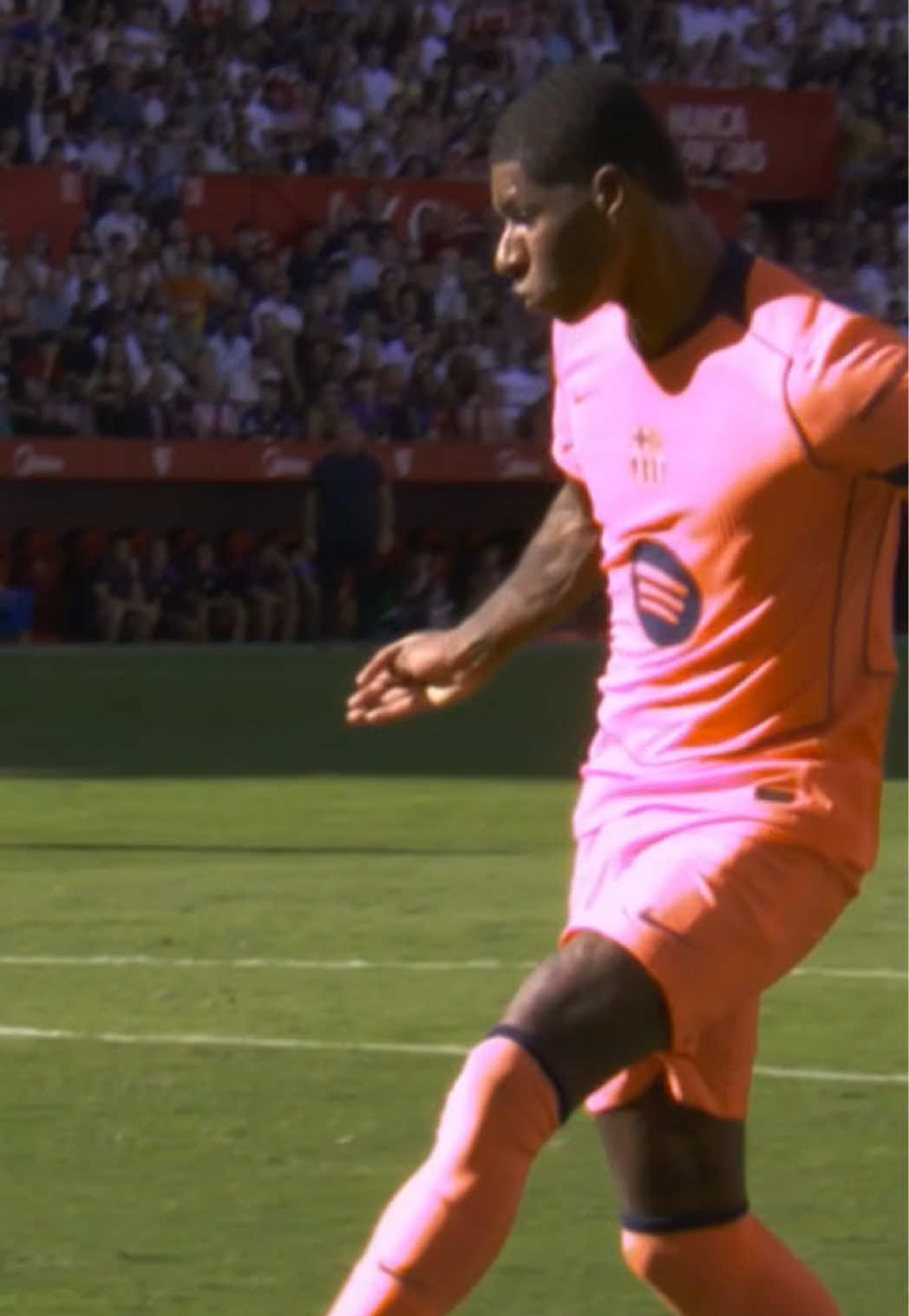 #MARCUSRASHFORD WITH THIS VOLLEY FOR #BARCELONA 🔥 #LALIGA #futbol #football 