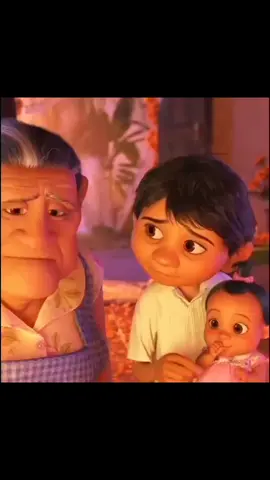 en el latido de mi corazon película de Coco #coco #infantiles #parati #diversionparaniños #disney 