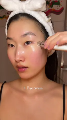 Barrier repair routine to fix a damaged skin barrier 🙌🏻 The products in order of application: @Jumiso Official Pore Clearing Cleansing Oil @ALLIESOFSKIN Molecular Silk Amino Hydrating Cleanser @PURITO SEOUL Oat PDRN Gentle Refining Toner @Monday Muse The Juice Daily Serum @Heveblue.us Black Yuja Bean Lifting Auto Eye Cream @iUNIK Beta Glucan Daily Moisture Cream @Abib Cosmetics PDRN Collagen Lip Mask Glazed Jelly Save your money 🛍️ @YesStyle Coupon code: DLGN0917 for 2-5% off @Stylevana Coupon code: SHOPDLG for 10% off Allies of Skin Coupon Code: DULGUUN for 20% off Monday Muse Coupon Code: DLGNSKIN for 10% off #skincare #skincareroutine #barrierrepair #damagedskinbarrier #sensitiveskin 