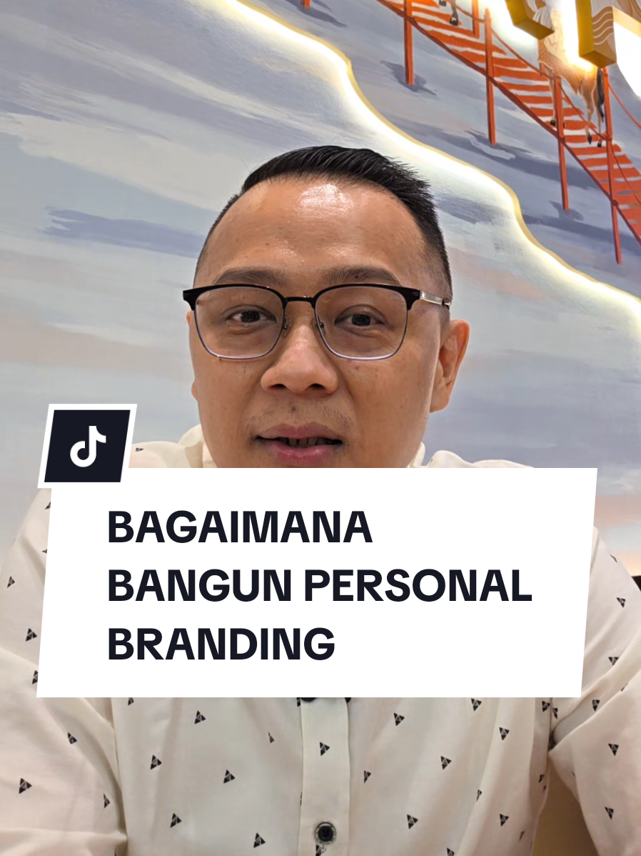 BAGAIMANA MEMBANGUN PERSONAL BRANDING Hi Coach, bagaimana kita membangun Personal Branding kita ? Bagi saya kunci Personal Branding ada 2: Dare To Be Different dan Punya Values yang Unik, simak video berikut ini. #personalbranding #branding #coachrudylim #carasukses #fyp 
