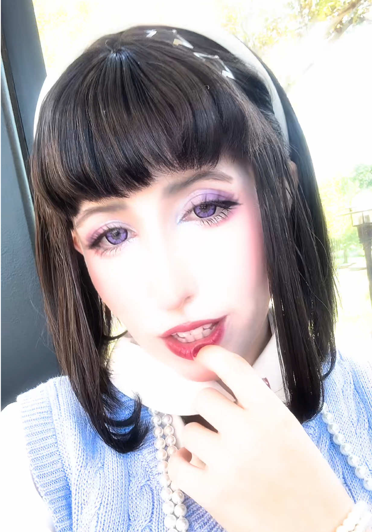 I miss cosplaying Sua, but I have so so many outfits lined up for her! The filter added eyelashes to my hand for a split second 🥀 #cosplay #alienstage #alienstagecosplay #suacosplay #mizisua 