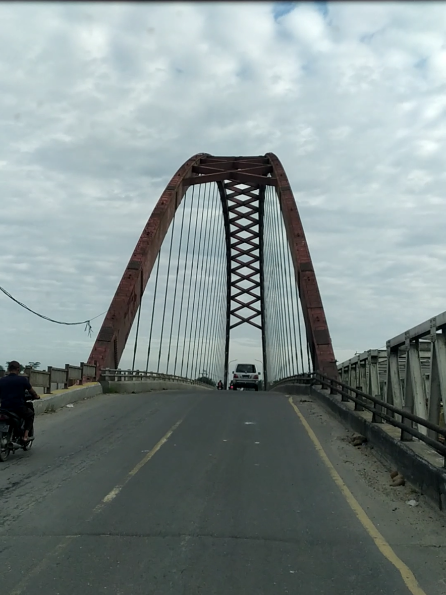 Jembatan sungai Wampu kota Stabat kab Langkat merupakan jembatan terlama proses pembangunannya lebih dari 10 thn 