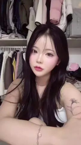 ෆ̈ 
