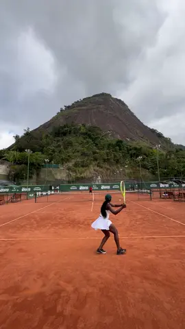 Wimbledon ready 😏 #tennis #tennisgirl #claycourt #tennisjourney 