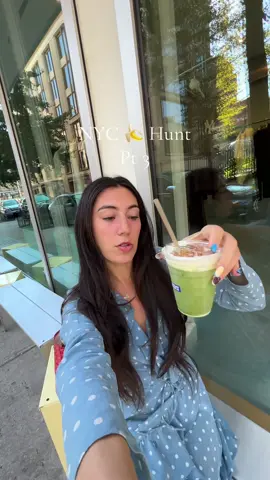 The banana split matcha from @madhappy pantry is UNREAL omggg #bananamatcha #nycmatcha #bananalatte #madhappypantry #nyc 
