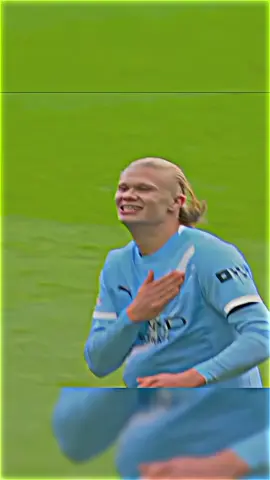 Erling haland 🔥👀🫶🏻    #barcelona #somalitiktok #mancity #fouryoupage #fouryou 