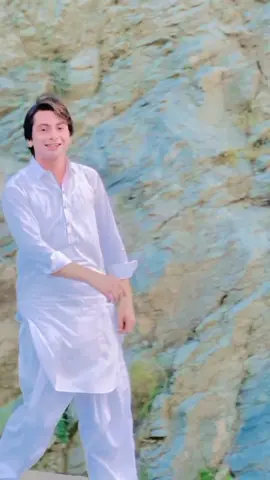 مازیگر راشی پہ خاندہ شی پہ ما گرانہ اشنا #🥀🌺❤❤🌺🥀🥀🌺❤ 