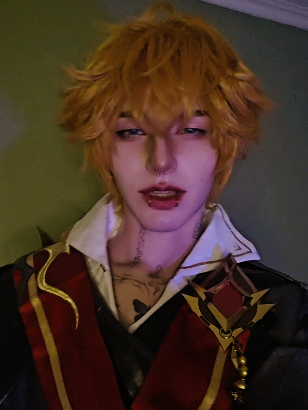Come come kitty kitty~ #cosplay #genshin #genshincosplay #tartaglia #tartagliacosplay 