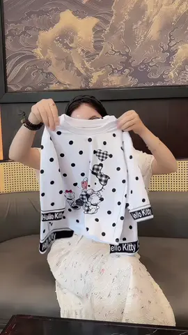 Quần áo thu đông bé gái