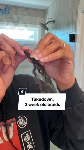 I’ve had these braids in for 2 weeks and it’s been that time to take it down. So much new growth in just two weeks is insane!!! #hairgrowth #hairgrowthjourney #naturalhair #naturalhairtiktok 