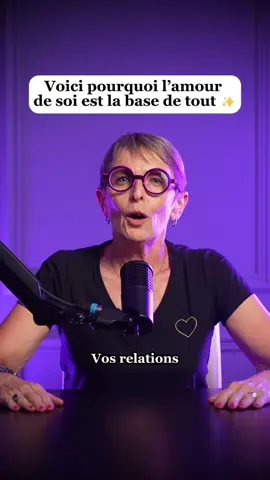💜 Tout commence par là : s’aimer soi-même. On pense souvent que l’amour vient de l’extérieur… alors qu’en réalité, la première relation à nourrir, c’est celle que tu as avec toi. ✨ Quand tu apprends à t’aimer, à te respecter et à reconnaître ta valeur, tes relations changent. Elles deviennent plus équilibrées, plus vraies, parce que tu n’attends plus des autres ce que tu ne te donnes pas à toi-même. L’amour de soi n’est pas de l’égoïsme, c’est le socle de tout amour authentique 🌸 👉 Réservez votre séance de médiumnité avec mon équipe ou moi-même, en vous rendant sur mon site internet (le lien est dans ma biographie).