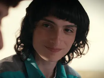 new Taylor album and season five next month I’m BACK BABY #strangerthings #byler #byleredit #taylorswift #strangerthingsedit 