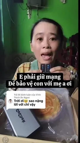 Trả lời @Vĩnh Thích Ăn Ngon  Câu chuyện bắt nguồn từ việc trước kia chị Hân nói sẽ không nghỉ công ty mà sẽ vừa làm cty vừa bán hàng nhưng do sk chị Hân không tốt và chị ko thể làm 1 lúc 2 công việc được nên quyết định nghỉ làm. Nên a Tiến Dương 69 này nói chị Hân là hay nói đạo lý. #hannguyen #chualanh 