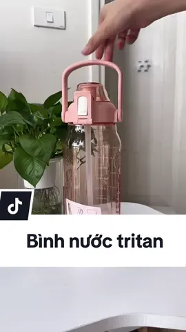 Bình đẹp bền mang đi đâu cũng tiệ. #binhnhuatritan #binhchiavach #binhnhuadungnuoc #khousesmart #viral 