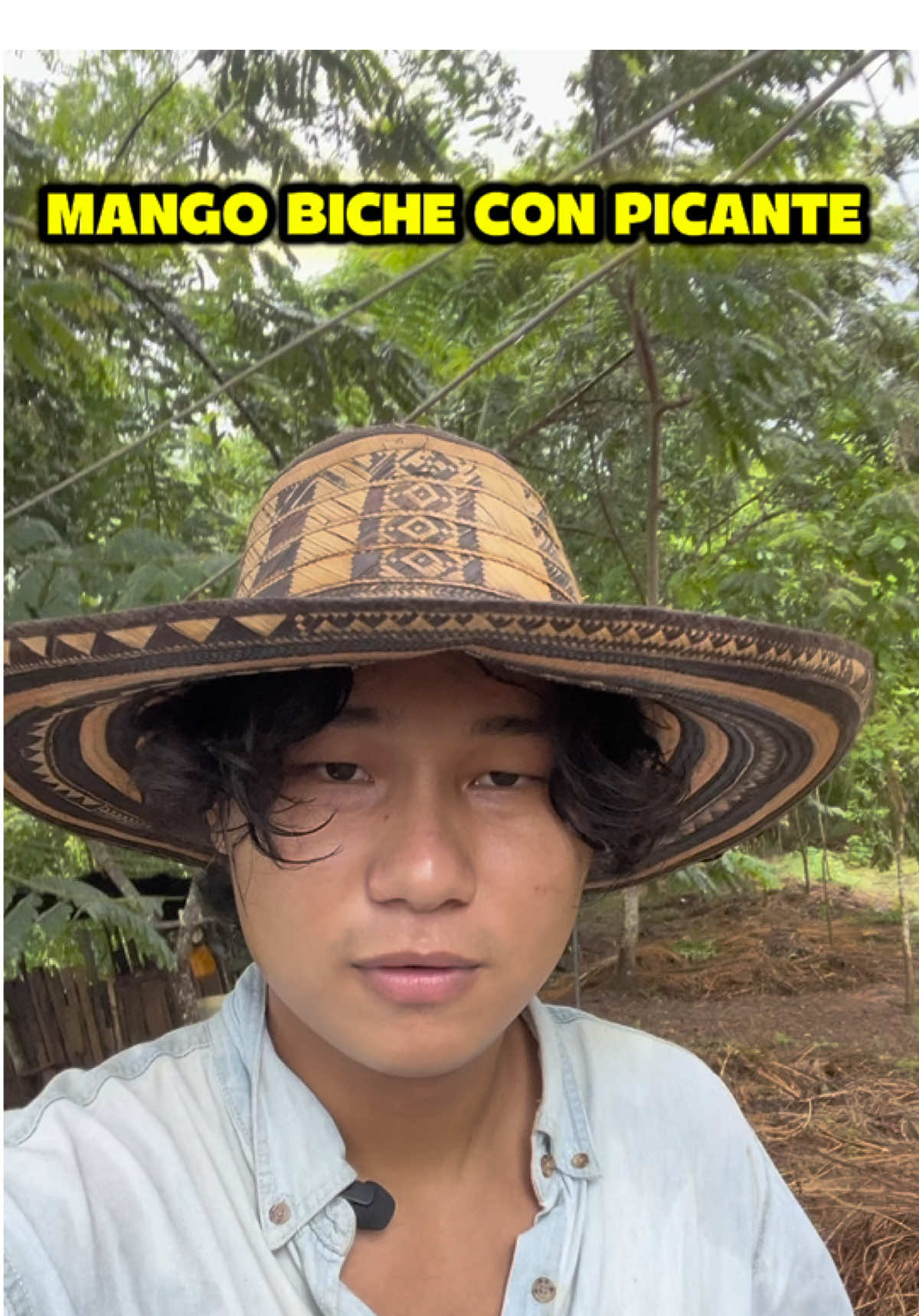 La combinación que nadie espera, un coreano y costeño, y una combinación de mango bicho con picante de @Ramo #picmix #coreanocosteño #coreadelmonte 