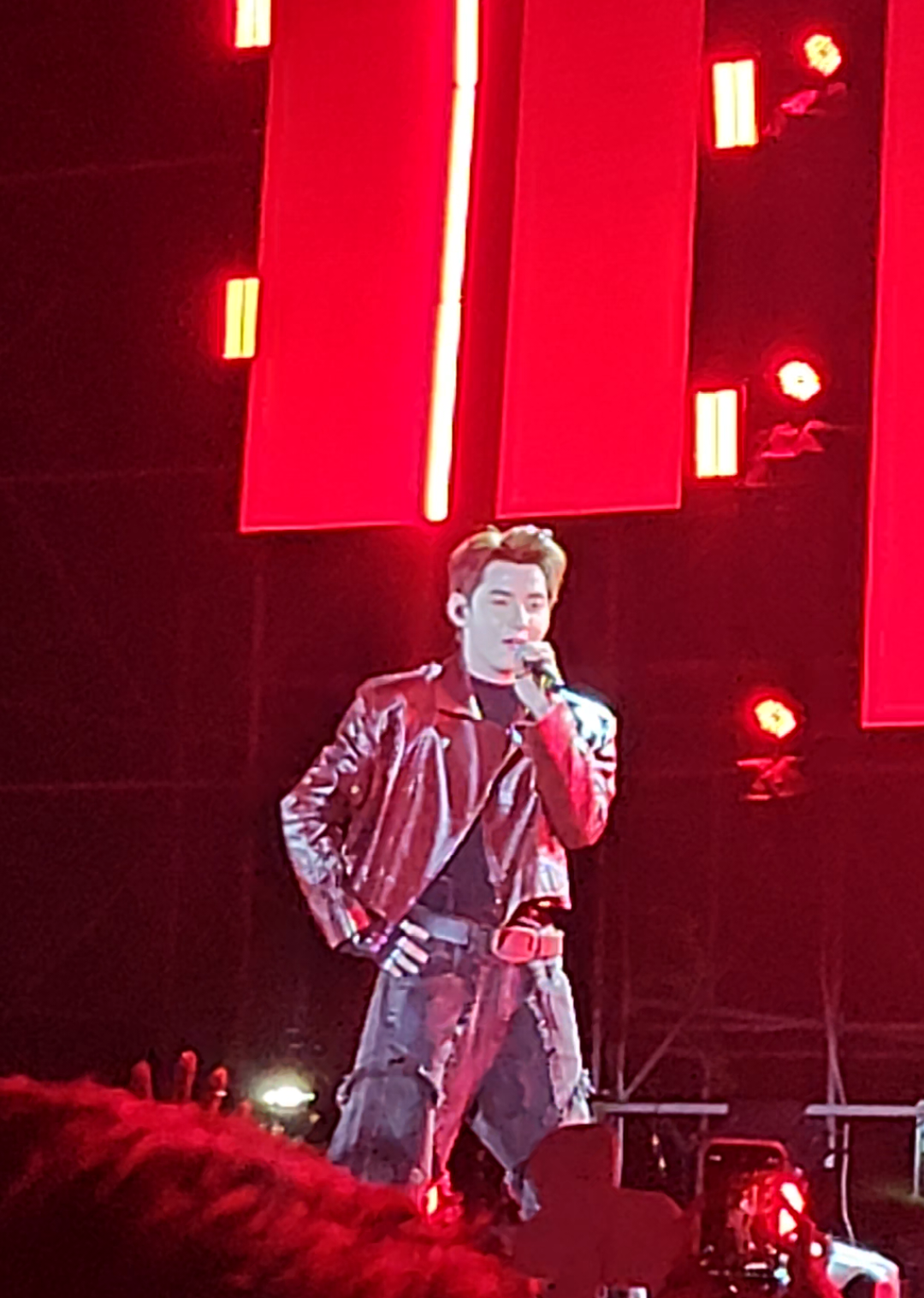 Ổng hát xong giao lưu nên bị líu lưỡi nè 😆😆😆. Cơ mà nhìn ổng cưng ghê 😍😍😍 Hùng Huỳnh tại Y-Fest Concert Huế 2025  #yfestconcert #huế #hùnghuynhgemini 