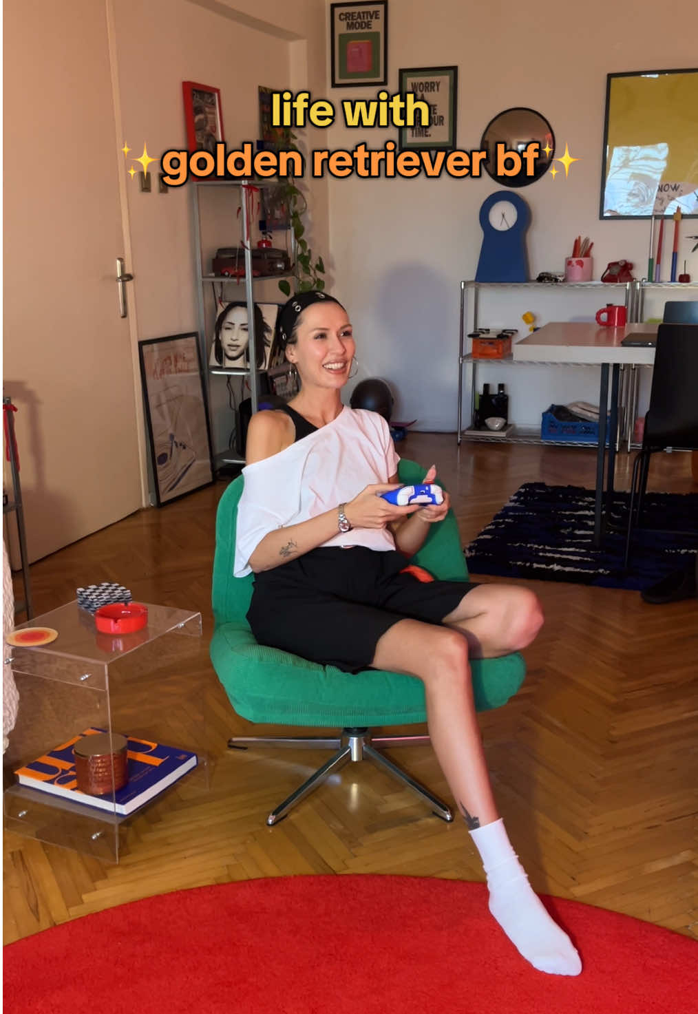 black cat vs golden retriever relationship yani i need my space be adam!!!!  #fypage #keşfetteyizzz #relationshipgoals 