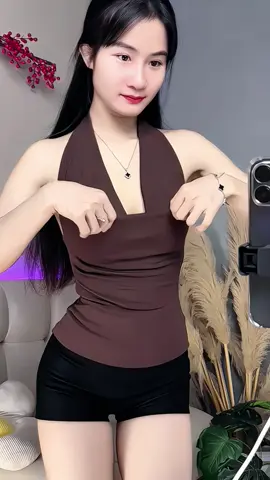 Áo Yếm Cổ Đổ Ôm Body Quyến Rũ #aoyem #aokieunu #aokieuxinh #thoitrang #xuhuong 