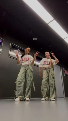 Readyyy for the show! 💚Liefsteee  @𝐌𝐊 ❤️ #fy #foryoupageofficiall #dance #afaslive #dansmaatje 