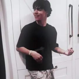 New scenes guys 😜 #malachibarton #malachibartonedit #foryoupage #fyp #zombies4 @Malachi Barton @𝐌𝐚𝐫𝐥𝐞𝐞𝐧 ⚯ ͛ 