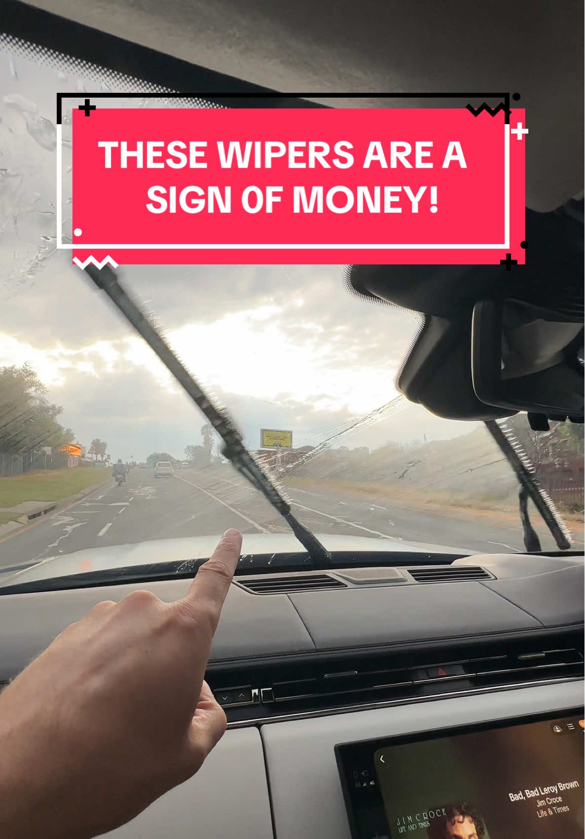 Money things, in the new Range Rover Sport SV Edition Two! #rangerover #landrover #cartok #gregdennisreviews 