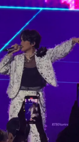 Eraserheads Medley - Part 1 | @KZ  #SariliNatingMundo Melbourne 🇦🇺  #TJMonterde #KZTandingan #FYP  𝘈 𝘭𝘪𝘵𝘵𝘭𝘦 𝘤𝘳𝘦𝘥𝘪𝘵, 𝘸𝘩𝘦𝘯 𝘳𝘦𝘶𝘱𝘭𝘰𝘢𝘥𝘪𝘯𝘨, 𝘨𝘰𝘦𝘴 𝘢 𝘭𝘰𝘯𝘨 𝘸𝘢𝘺. ♥️