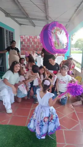 para que le haces fiesta de cumpleaños ? . si a la final no se acordará. no es solo su cumpleaños también celebró mi maternidad y feliz que me ha hecho desde el día que nacio y yo si me voy acordar toda la vida de cada  cumpleaños de mi princesa 🥺🥳❤️‍🩹#cumpleaños #hija #fyp #viraltiktok #paratyyyyyyyyyyyyyyyyy 