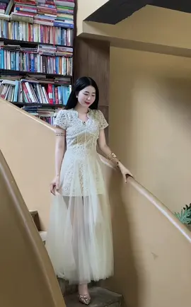 “Vì tình không đẹp như trong tranh, nên em không cần xinh như trong ảnh”😉#xuhuong #mặcđẹpmỗingày #happywedding #klong #baodon @Klong Shop @FB:Quỳnh Thị Lệ Vũ(-KLONGSHOP) 
