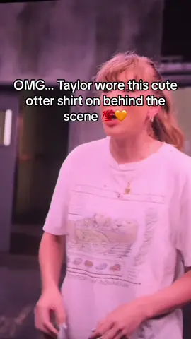 This shirt is so amazing and Swifties can’t miss this shirt 😻 #TheLifeoOfAShowgirl #TS12 #newalbum #theerastour #taylorswift #swifttok #swiftie #showgirl #seaotter #ottershirt