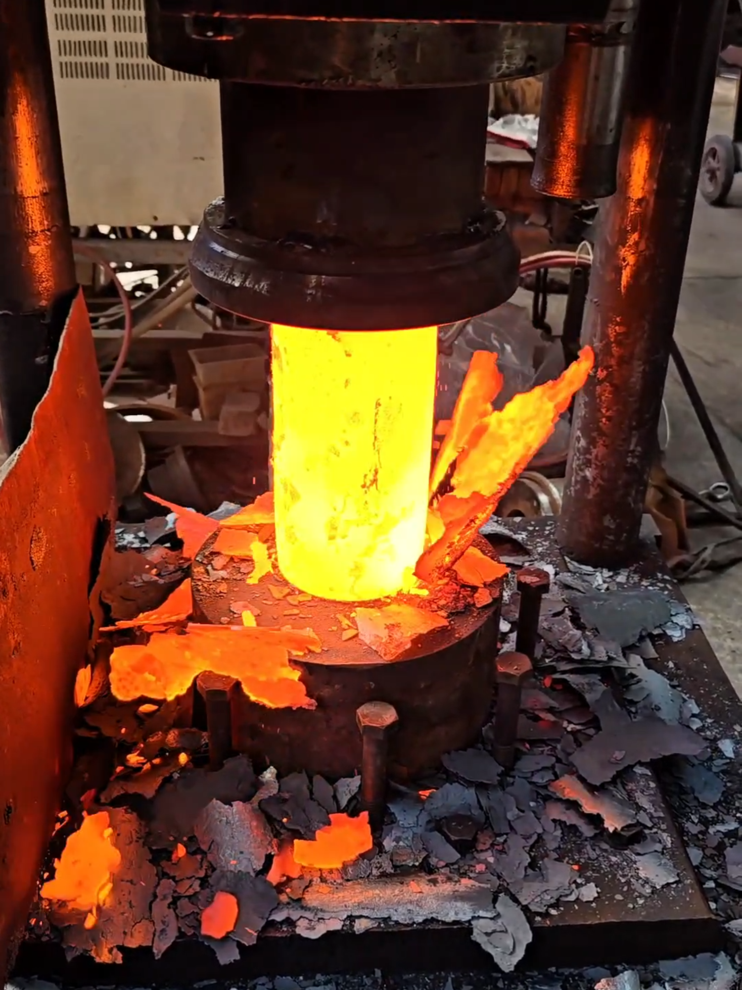 Red-Hot Steel Forged into Shape — Real Factory Process #process #machine #factory #forging #manufacturer #blacksmith