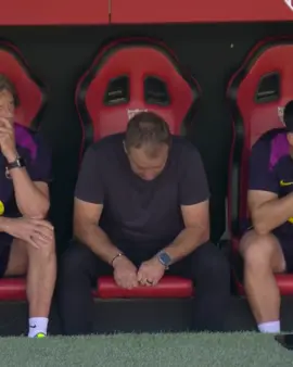 #HansiFlick couldn't watch #Lewandowski's penalty #LALIGA #barcelona #football 