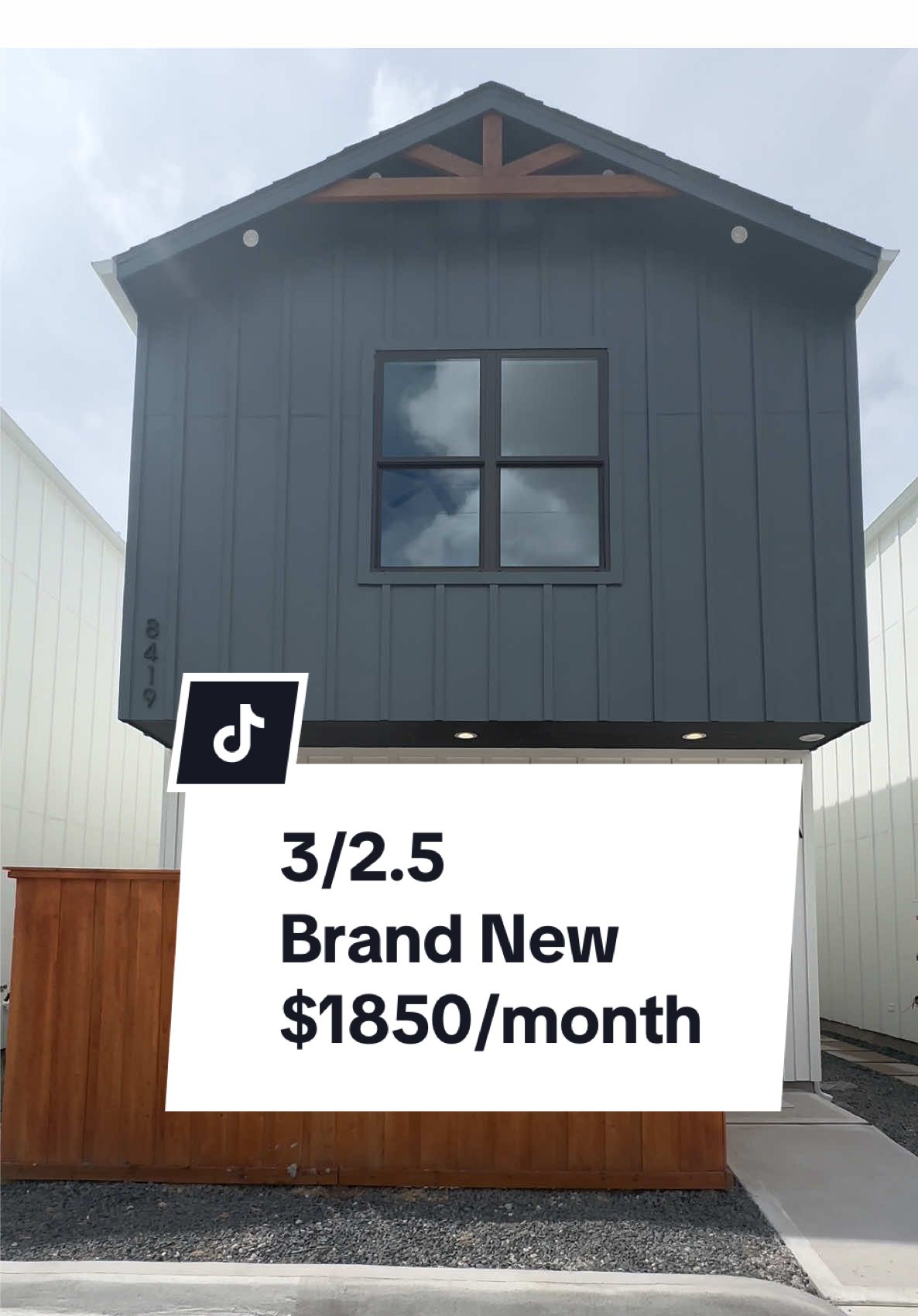 Looking to Rent In Houston! Check This Out!! 3 Bedroom 2 Bath $1850 a month #houstonrentals #movetohoustontx #houstonliving #movetohouston 