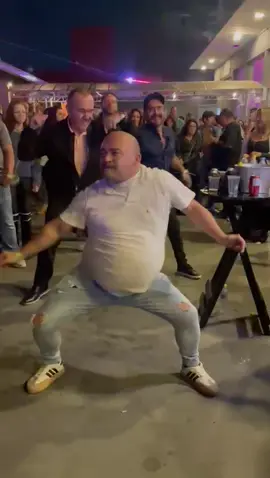 Os caras dançam demais 