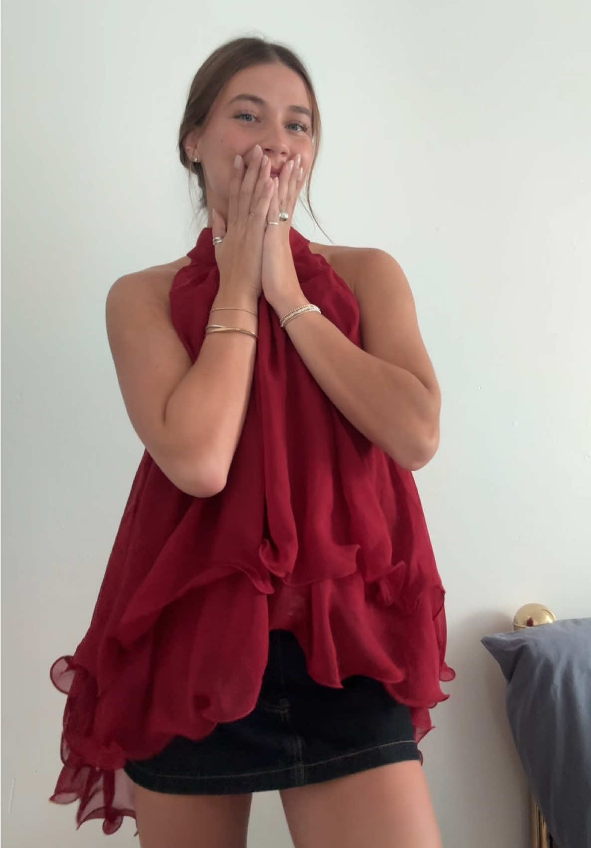 Love a merlot red for a romantic fall 🍷 @Cider with the most gorgeous top and boots ♥️ #shopcider #fallfashion #outfitinspo 